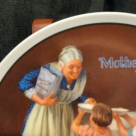 Grandma's Surprise - Norman Rockwell Collectors' Plate VTG - Picture 2 of 8